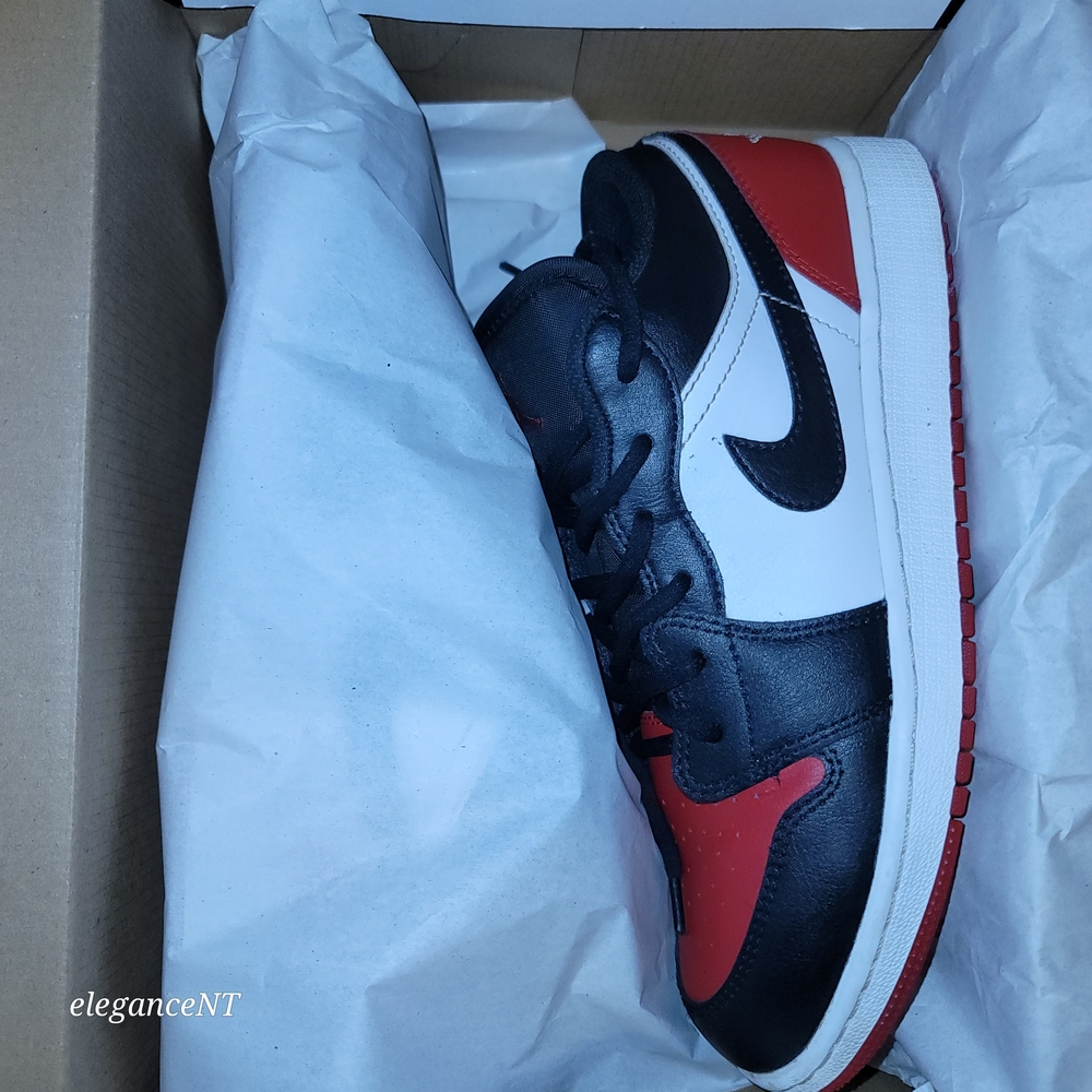 Nike Air Jordan 1 Low  Black/ White and Varsity Red Sneakers Sz: 6Y - Picture 10 of 11